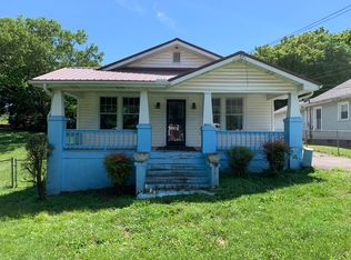 1005 Cedarwood St, Knoxville, TN 37914