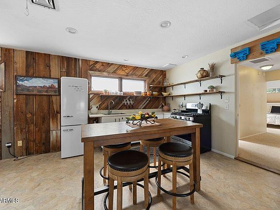 4th image of 605 MINGUS Avenue