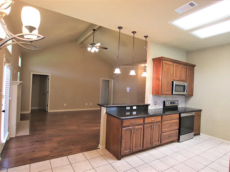 5745 Kathy Ln — Photo 6