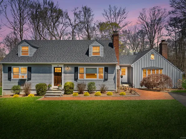 19 Knollwood Drive, Ridgefield, CT 06877