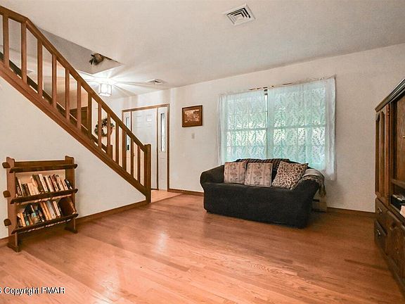 5th image of 359 E Eastshore Dr