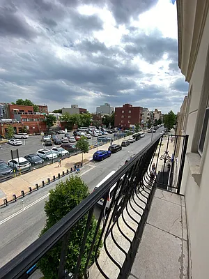 Rented by Amorelli Realty | media 29