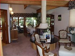 5th image of 2040 Cedar Ave