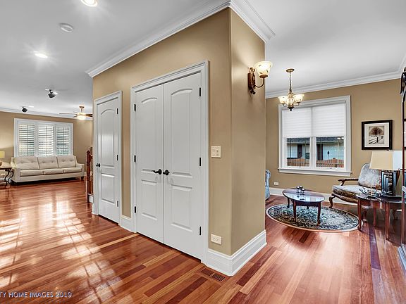 3rd image of 5029 Oak Center Dr