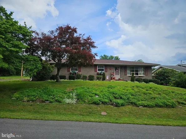 112 N Frederick Ave, Ridgeley, WV 26753