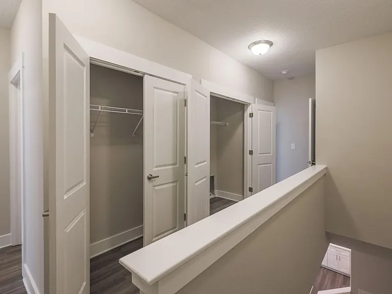 328 Date Palm Ln — Photo 7