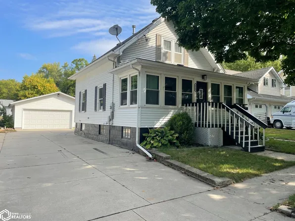 624 8th Ave N, Clear Lake, IA 50428