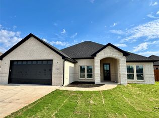508 Limestone Cir, Mabank, TX 75147