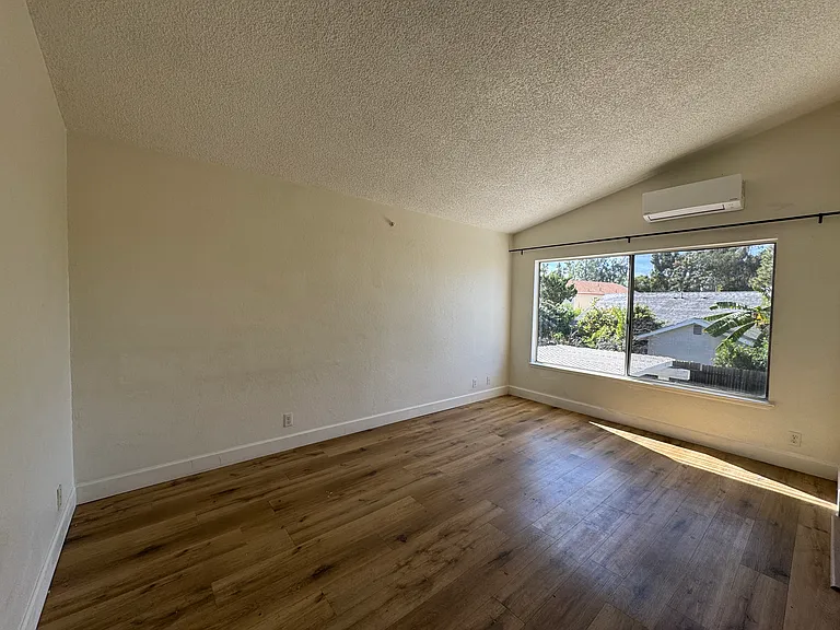 1465 Heatherton Ave — Photo 13