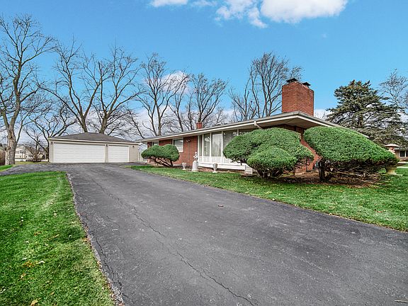 3rd image of 20580 Bensley Ave