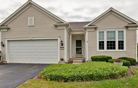 2nd image of 3261 Sheridan Ln