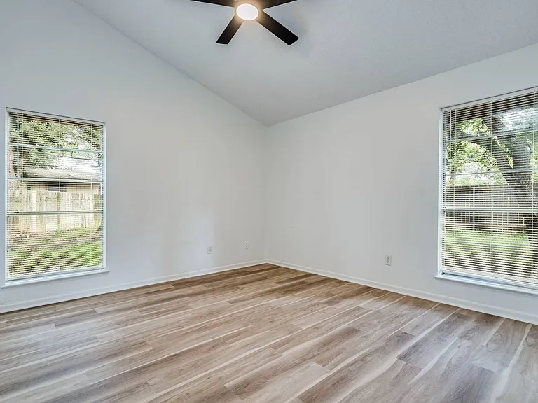 1306 Glenda Dr #A — Photo 10