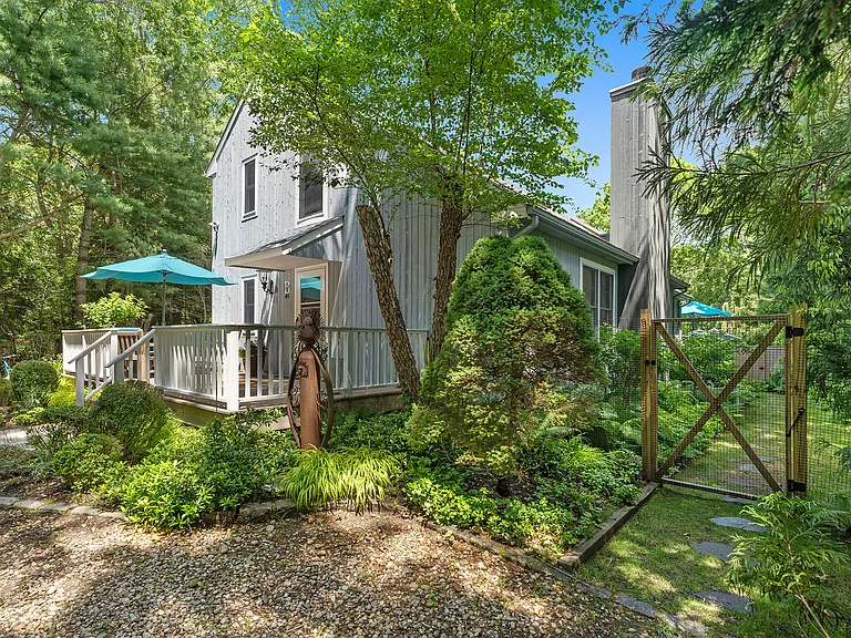 49 Wooded Oak Ln — Photo 18