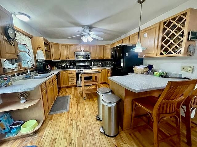 Listing photo 4