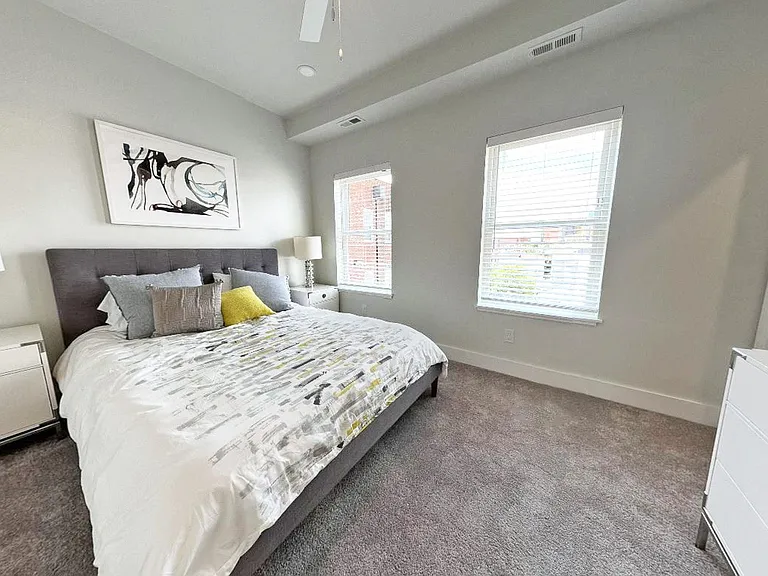 Pearl Street Townhomes — Photo 12