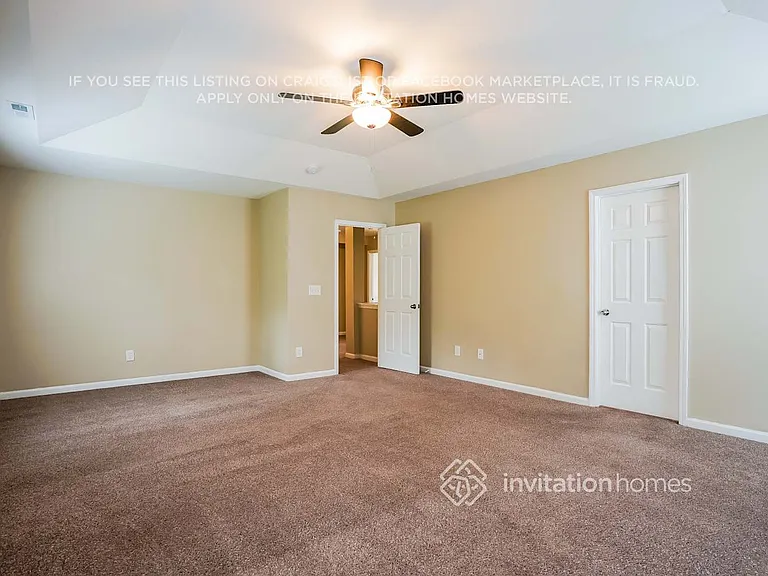 621 Ashburn Ln — Photo 11