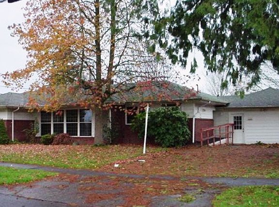 2nd image of 514 SE 8th Ave