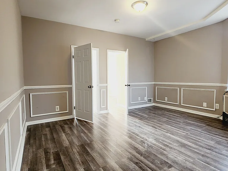 67 W 21st St #3 — Photo 5