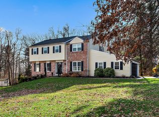 24 Colonial Cir, Thornton, PA 19373