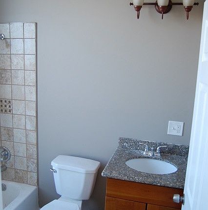 5th image of 313 S Washtenaw Ave #1
