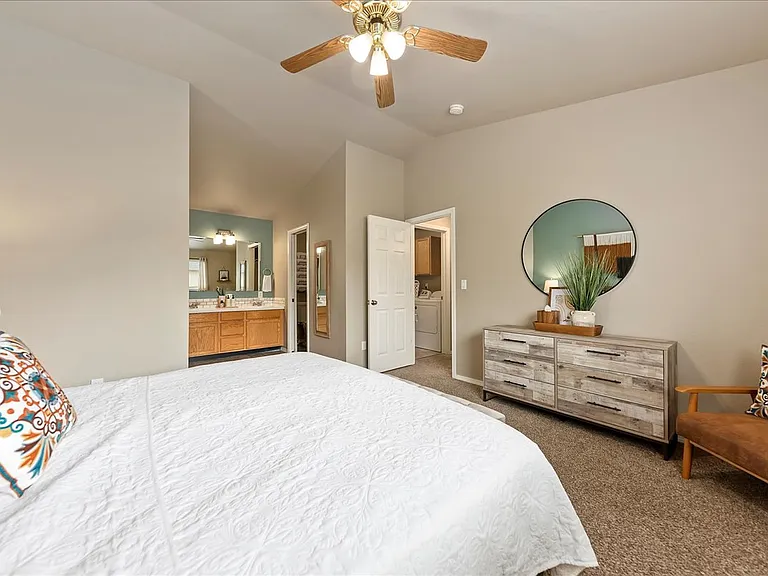 455 N Franklin Ave — Photo 11