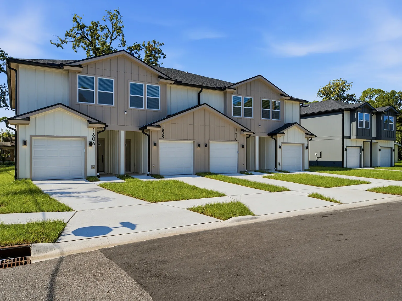 3 bed, 2.5 bath, 1652 sqft, $1,750 — Photo 2