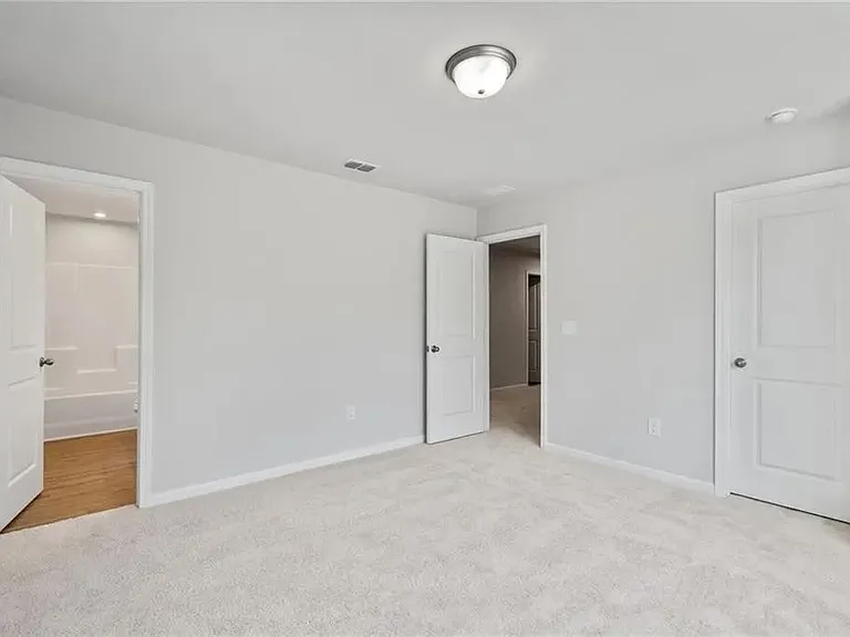 382 Riverwood Dr — Photo 15