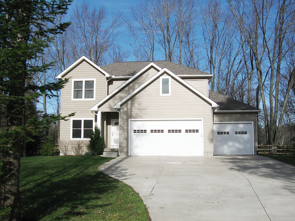 1st image of 122 Beau Dr