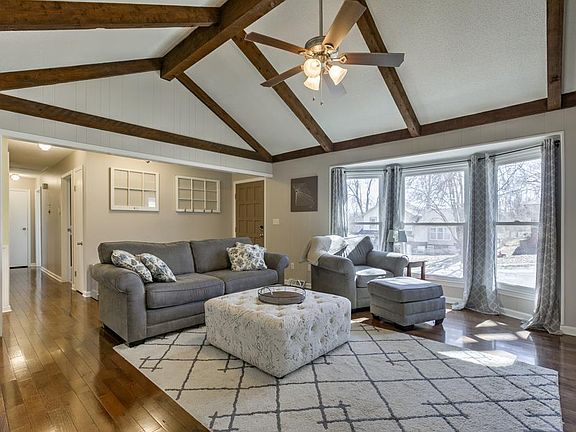 3rd image of 414 Kingsley Ave