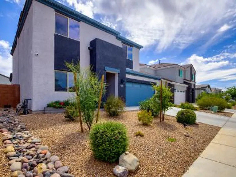 12754 E Russo Dr — Photo 2