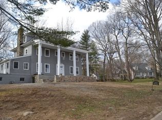 041 Melrose Rd, Mountain Lakes, NJ 07046