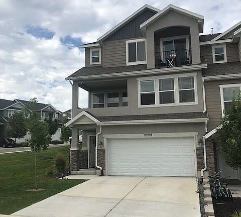 2nd image of 2208 W Crestview Dr
