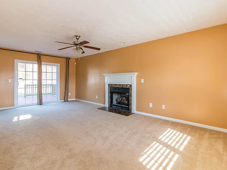 153 Louie Ln — Photo 4