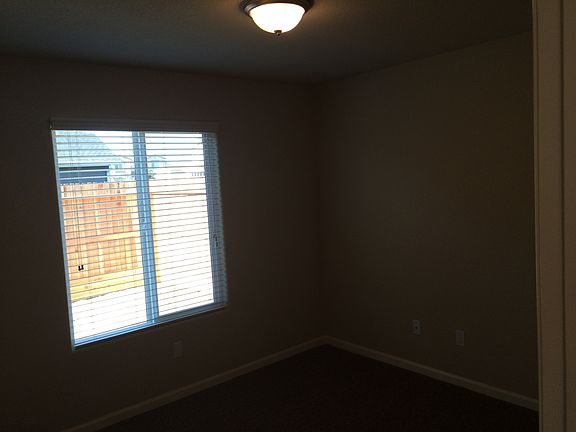 4th image of 3780 N Apricot Ave