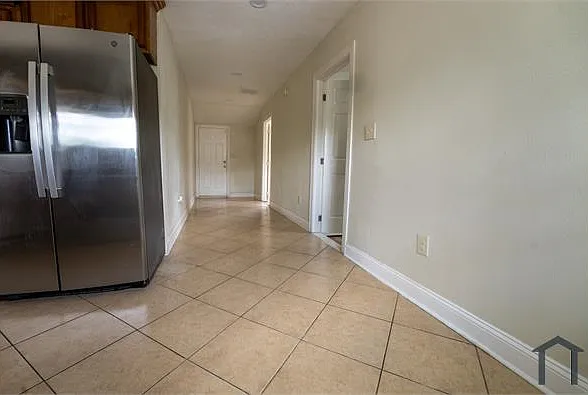 220 Armstrong St — Photo 7