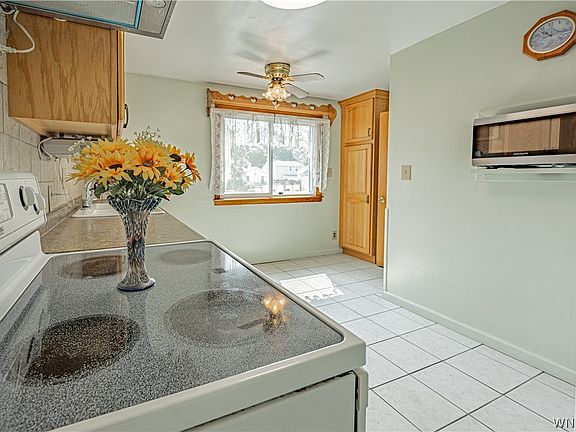 4th image of 639 73rd St