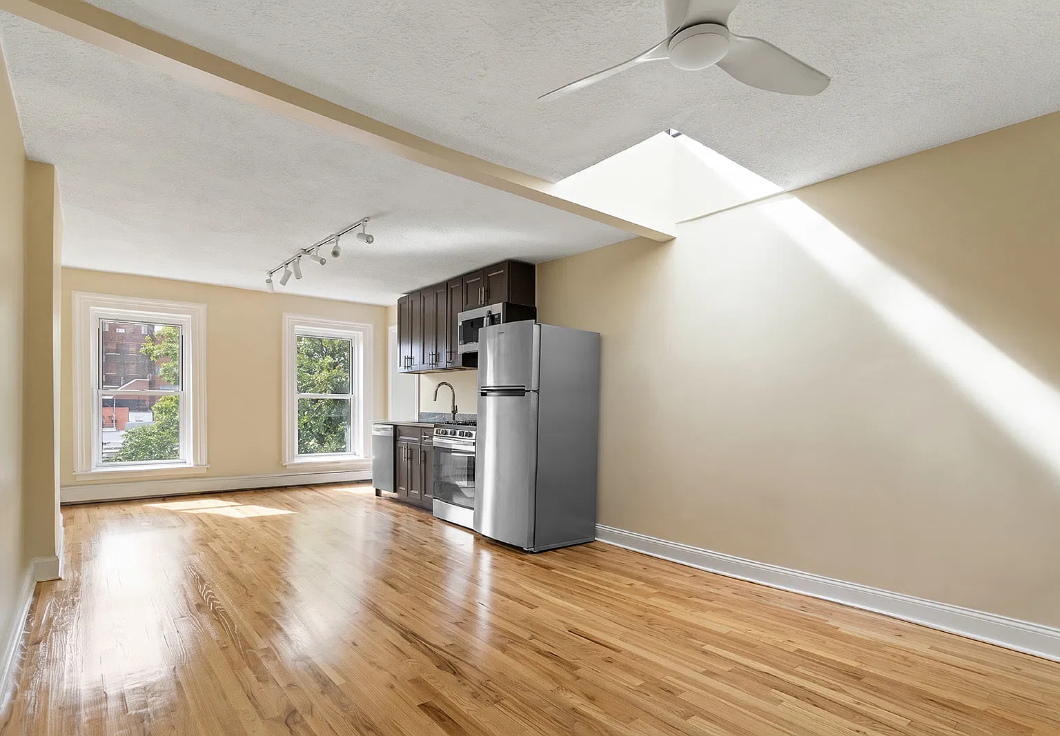 172 Lafayette Avenue — Photo 2