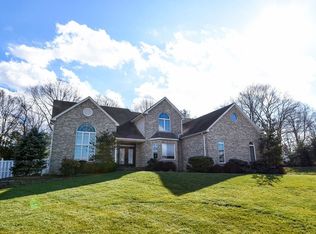 14 Walnut Dr, Branchburg, NJ 08876