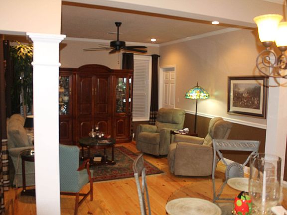 Living Room (2)