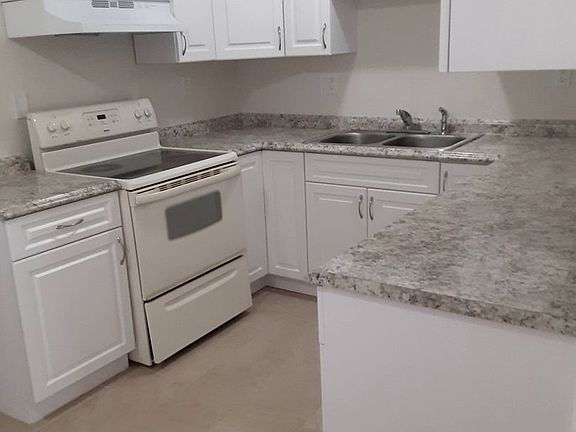 5th image of 456 Seminole Dr