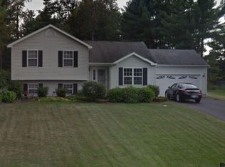 18 Pheasant Way, South Glens Falls, NY 12803