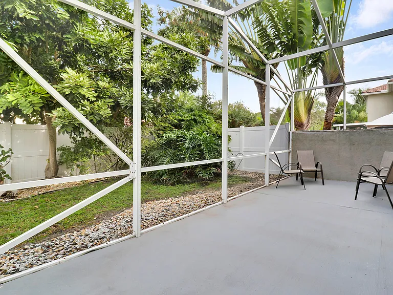 4881 McGill St — Photo 40
