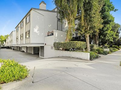 394 S Los Robles Ave APT 2, Pasadena, CA, 91101