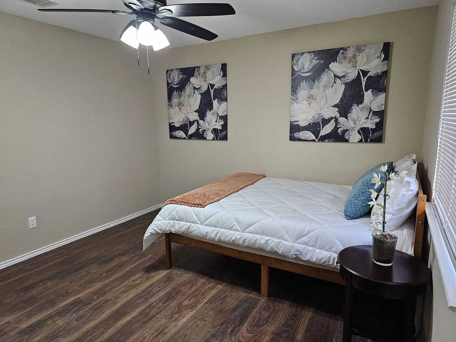 4 bed, 2.0 bath, 1875 sqft, $936 — Photo 1