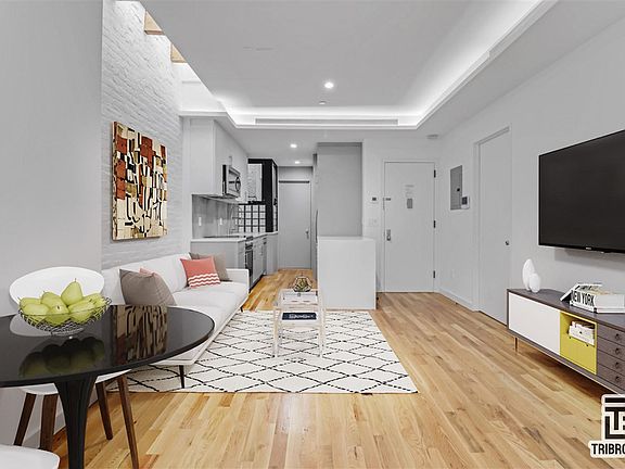 4th image of 425 E 12th St #2A