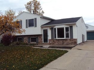 30401 Torry Ave, Flat Rock, MI