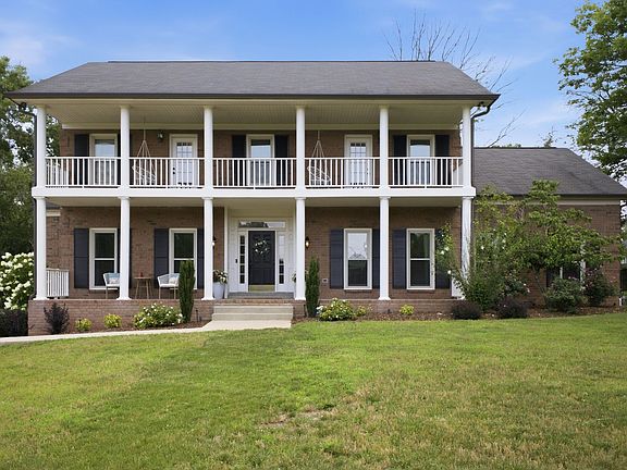2nd image of 404 Winchester Dr
