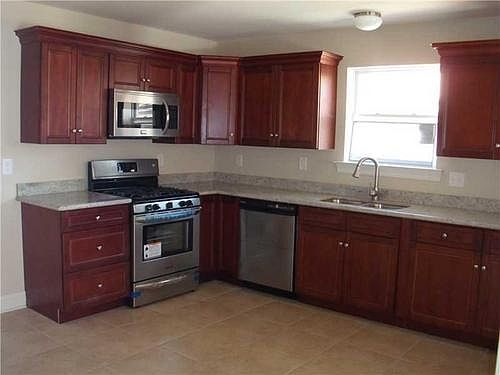 3rd image of 7707 Reindeer St