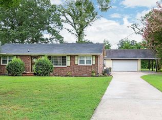 224 Southwood Dr, Petersburg, VA 23805