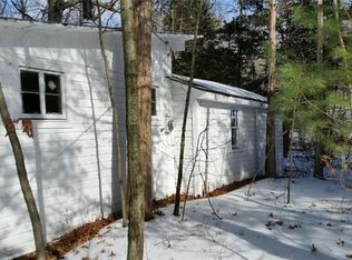 25 Bungalow Ln, Red Hook, NY 12571